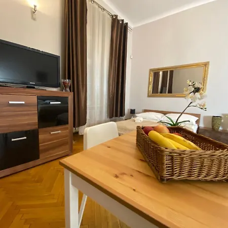 P&J Apartamenty Stolarska-2