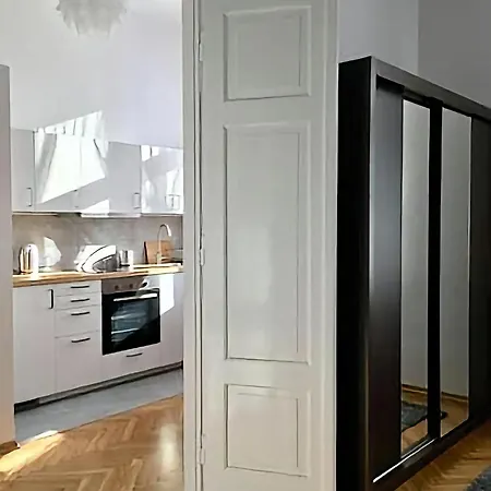 P&J Apartamenty Stolarska-3